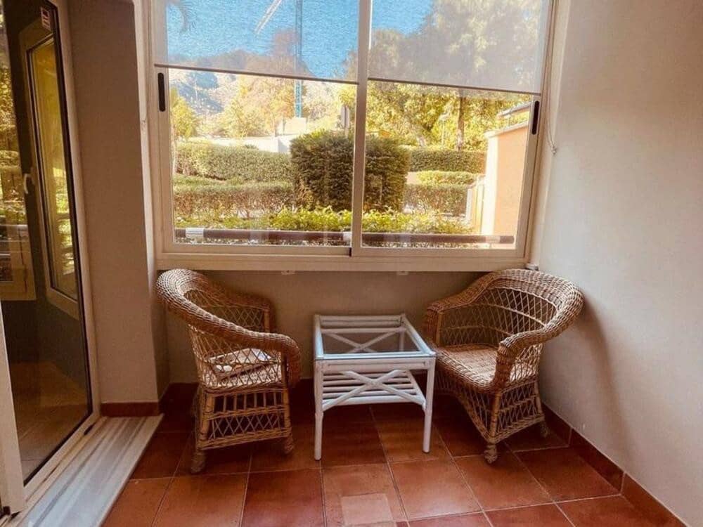 2 soverom Leilighet til leie i Marbella med svømmebasseng garasje - € 2 400 (Ref: 9915150)