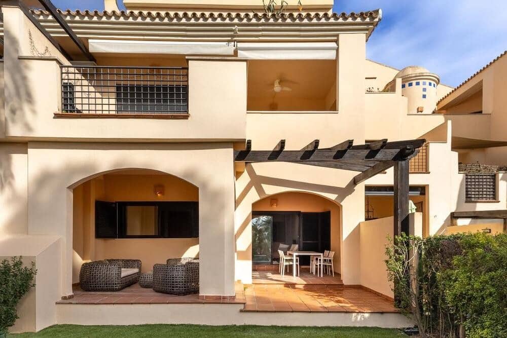 2 makuuhuone Huoneisto myytävänä paikassa Puerto Banus mukana uima-altaan 
autotalli - 740 340 € (Ref: 9915153)