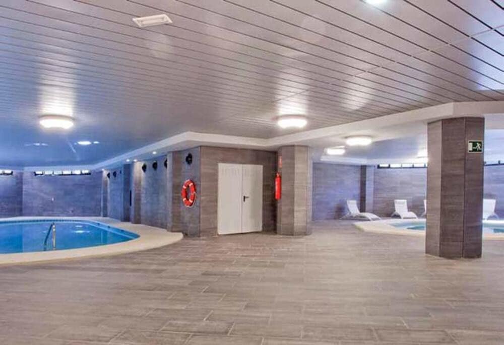 2 makuuhuone Huoneisto myytävänä paikassa Puerto Banus mukana uima-altaan 
autotalli - 740 340 € (Ref: 9915153)