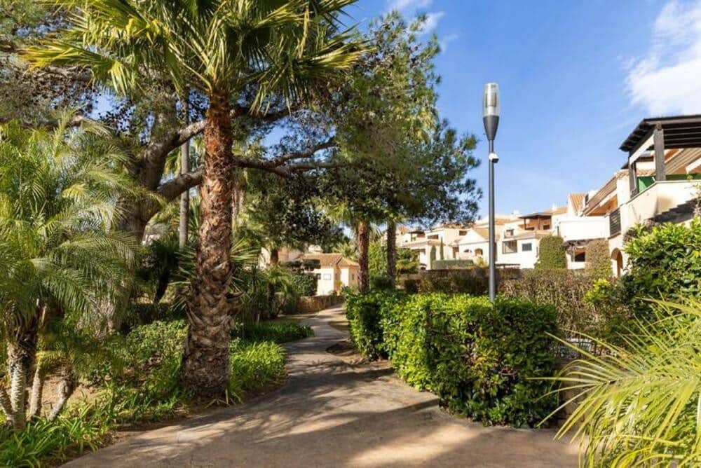 2 makuuhuone Huoneisto myytävänä paikassa Puerto Banus mukana uima-altaan 
autotalli - 740 340 € (Ref: 9915153)