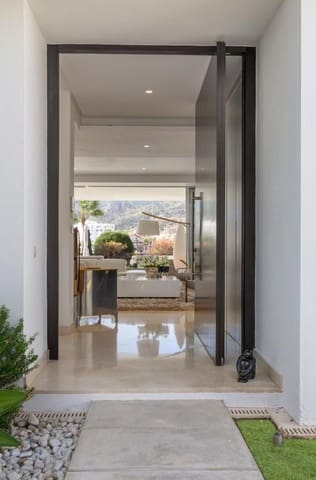3 sovrum Villa till salu i Río Real, Marbella med pool garage - 2 150 000 € (Ref: 9915154)