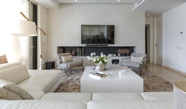 3 sovrum Villa till salu i Río Real, Marbella med pool garage - 2 150 000 € (Ref: 9915154)