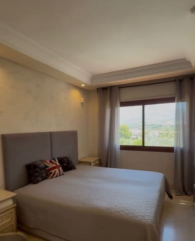 3 sovrum Takvåning att hyra i La Dama de Noche - La Alzambra, Marbella med pool garage - 4 000 € (Ref: 9915155)