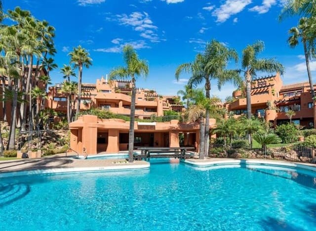 3 sovrum Takvåning att hyra i La Dama de Noche - La Alzambra, Marbella med pool garage - 4 000 € (Ref: 9915155)