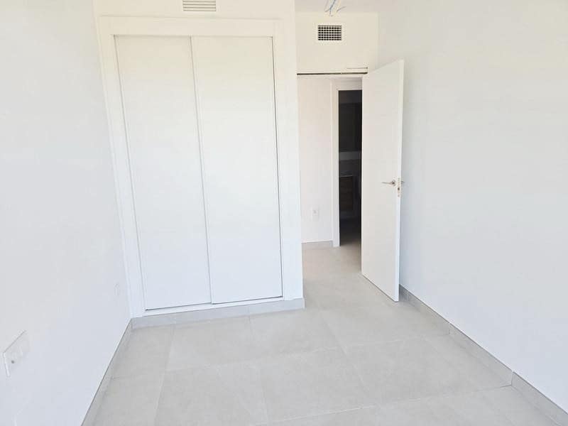 3 bedroom Apartment for rent in Mijas Costa with pool garage - € 2,000 (Ref: 9919240)