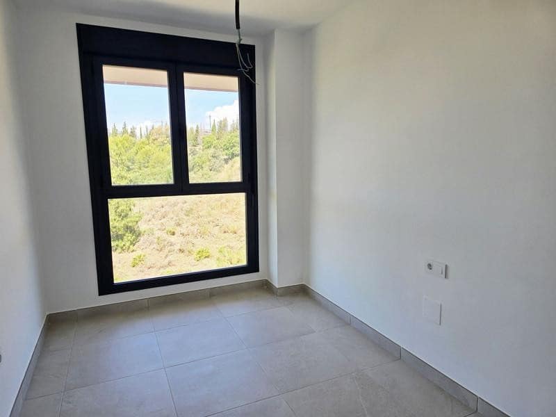3 bedroom Apartment for rent in Mijas Costa with pool garage - € 2,000 (Ref: 9919240)