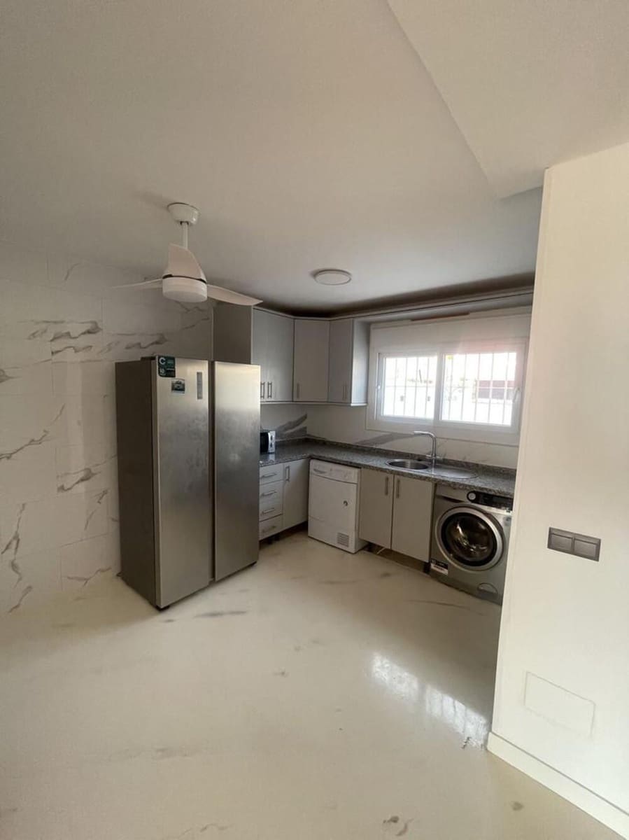 Casa de 5 habitaciones en Manilva en venta con piscina garaje - 499.000 € (Ref: 9919241)