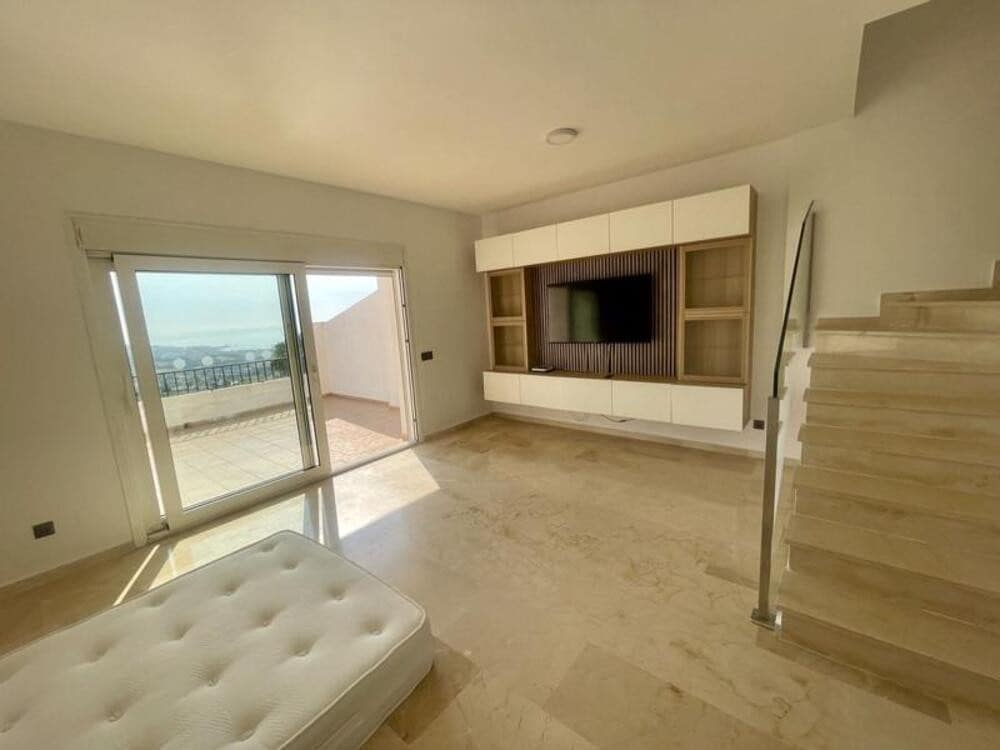 5 slaapkamer Huis te huur in Manilva met zwembad garage - € 2.500 (Ref: 9919242)