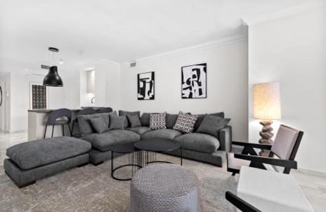 3 makuuhuone Huoneisto vuokrattavana paikassa Los Naranjos, Marbella mukana uima-altaan 
autotalli - 5 000 € (Ref: 9919243)