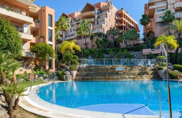 3 makuuhuone Huoneisto vuokrattavana paikassa Los Naranjos, Marbella mukana uima-altaan 
autotalli - 5 000 € (Ref: 9919243)