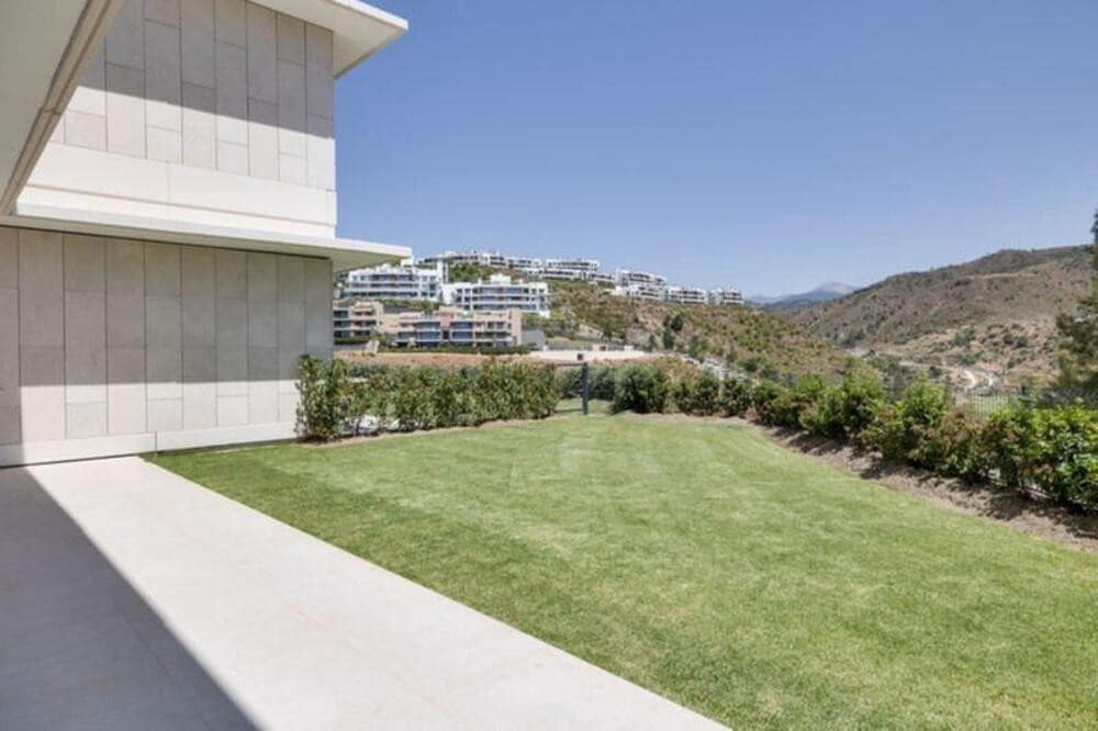 3 slaapkamer Appartement te huur in Benahavis met zwembad garage - € 5.000 (Ref: 9919244)