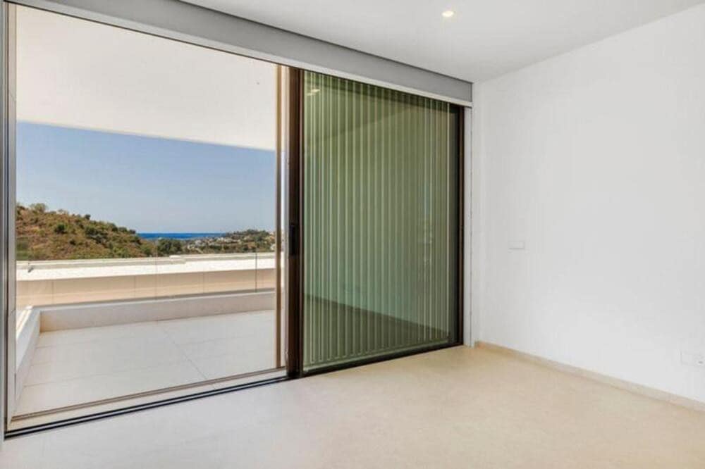 3 slaapkamer Appartement te huur in Benahavis met zwembad garage - € 5.000 (Ref: 9919244)