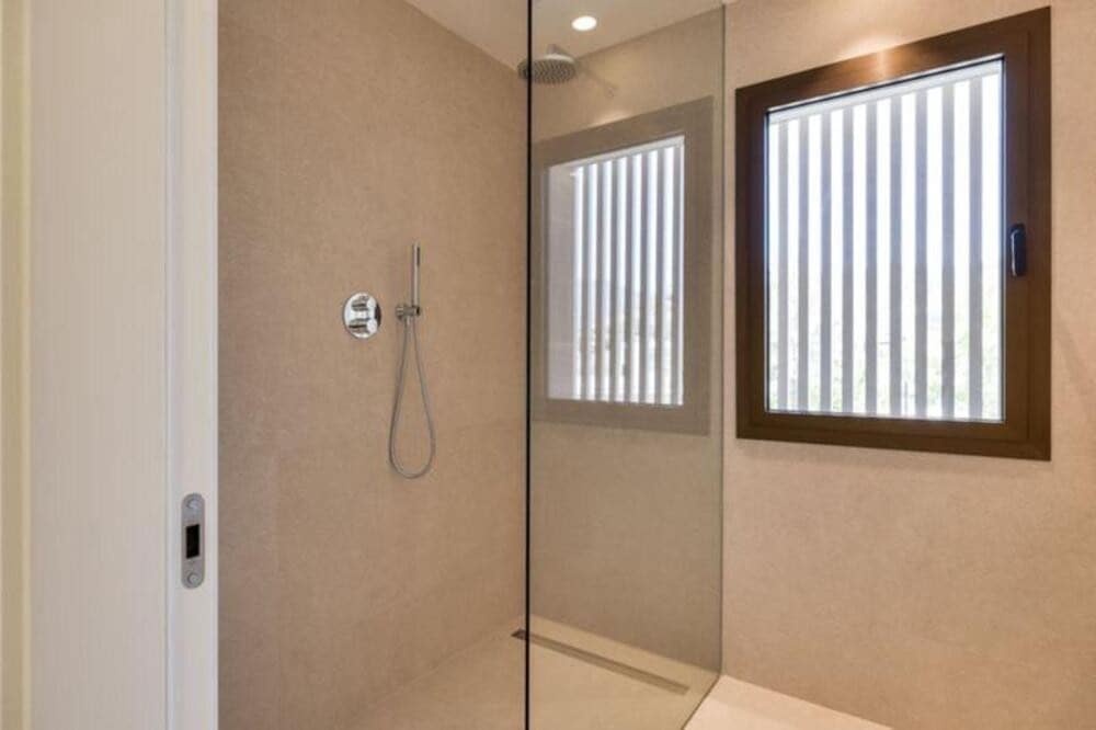 3 slaapkamer Appartement te huur in Benahavis met zwembad garage - € 5.000 (Ref: 9919244)