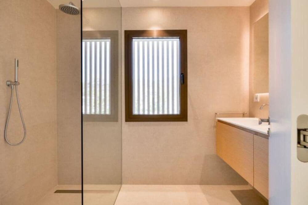 3 slaapkamer Appartement te huur in Benahavis met zwembad garage - € 5.000 (Ref: 9919244)