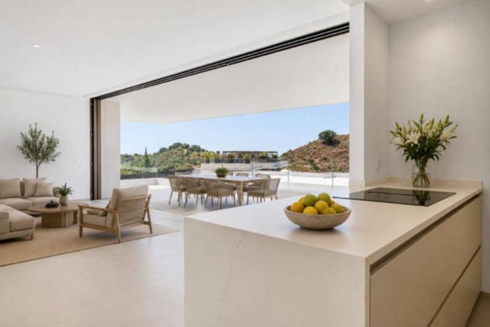 3 slaapkamer Appartement te huur in Benahavis met zwembad garage - € 5.000 (Ref: 9919244)