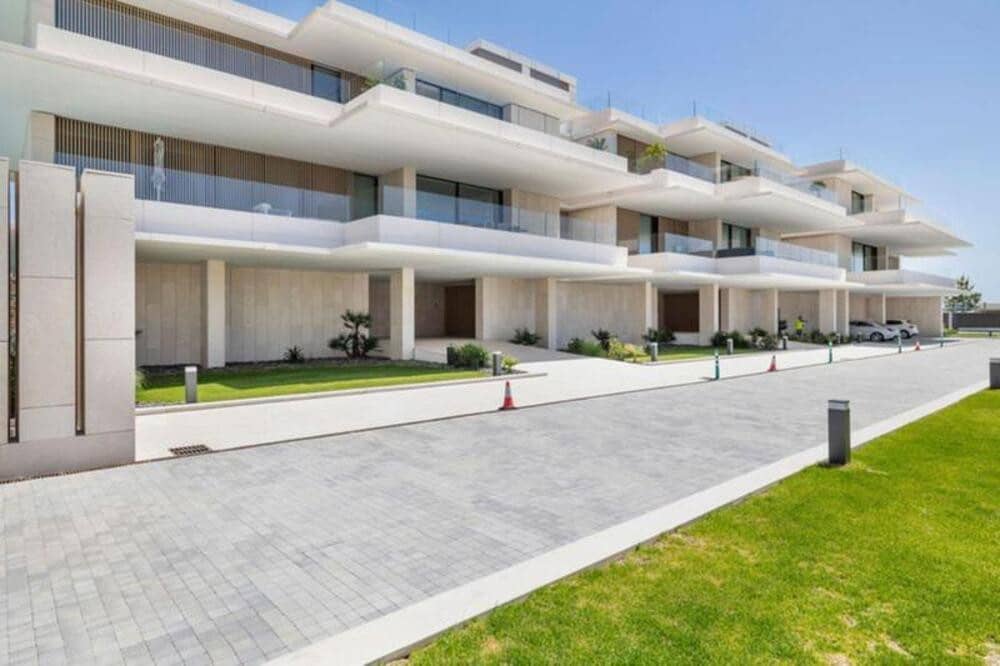 3 slaapkamer Appartement te huur in Benahavis met zwembad garage - € 5.000 (Ref: 9919244)