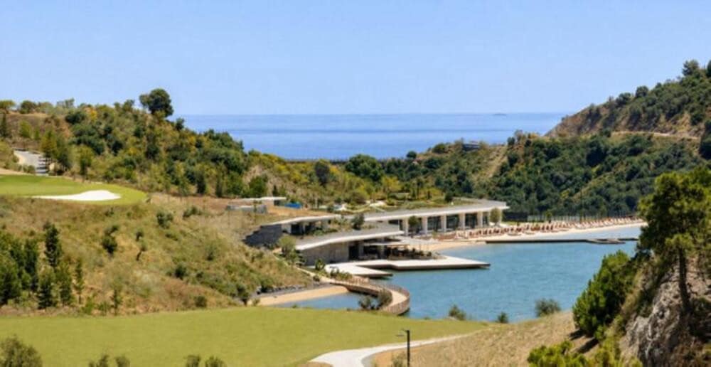 3 slaapkamer Appartement te huur in Benahavis met zwembad garage - € 5.000 (Ref: 9919244)