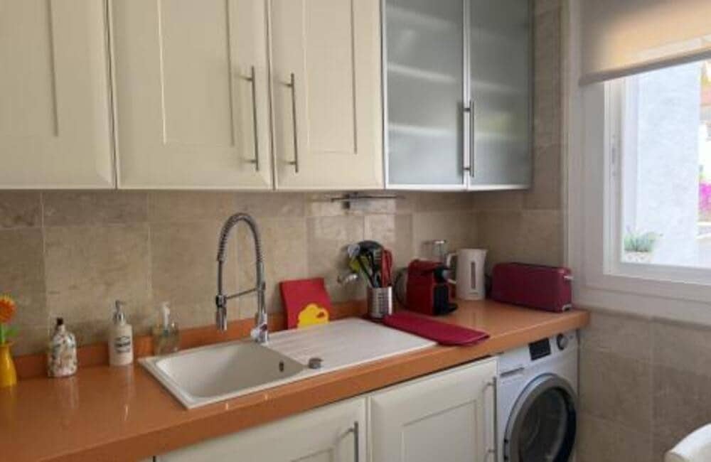 3 slaapkamer Penthouse te huur in Marbella met zwembad garage - € 3.600 (Ref: 9919245)