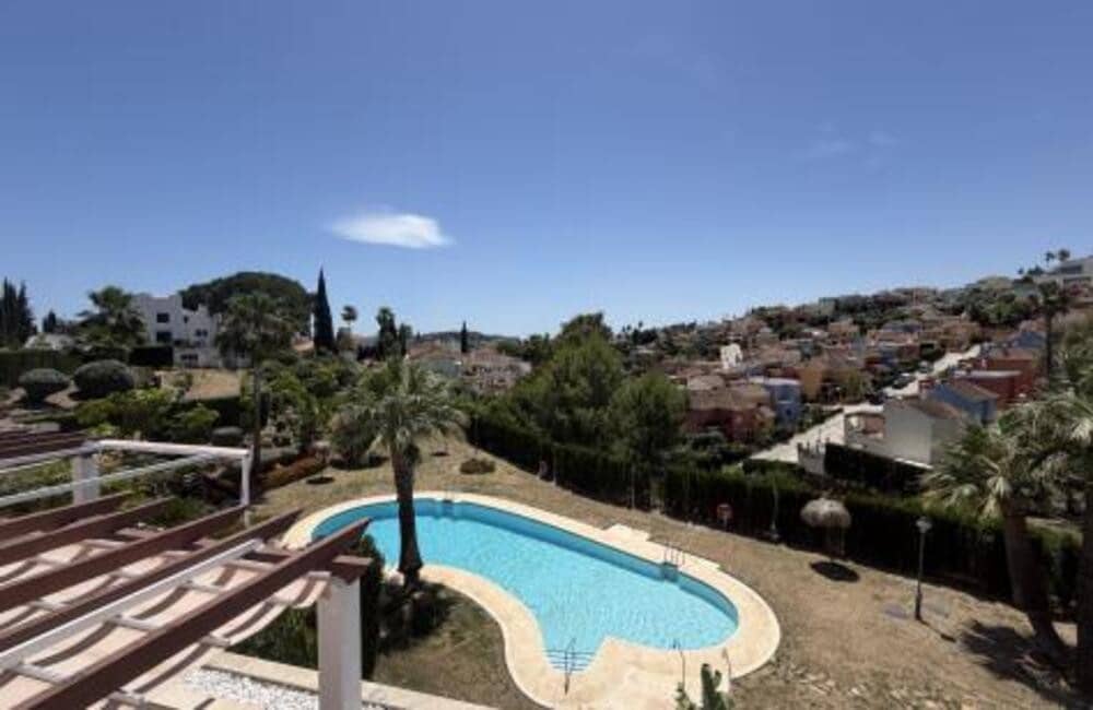 3 slaapkamer Penthouse te huur in Marbella met zwembad garage - € 3.600 (Ref: 9919245)