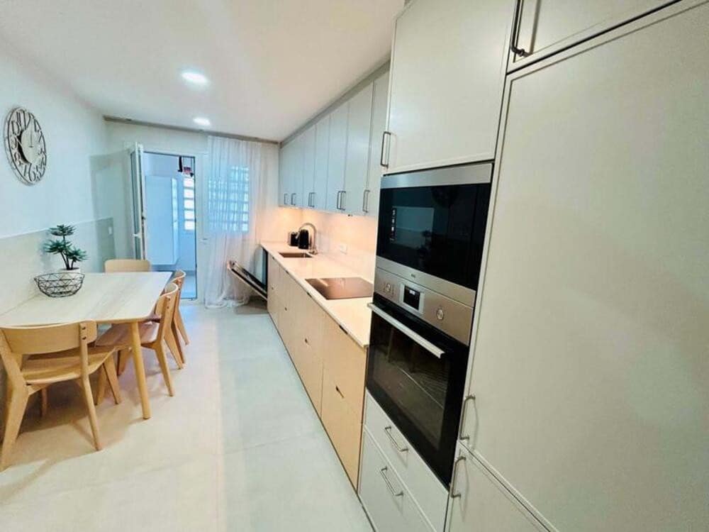3 bedroom Apartment for rent in San Pedro de Alcantara with pool garage - € 3,600 (Ref: 9921618)