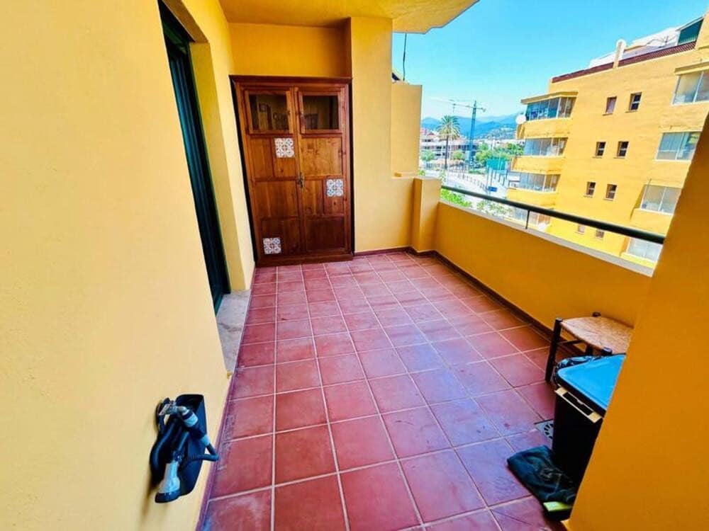 3 bedroom Apartment for rent in San Pedro de Alcantara with pool garage - € 3,600 (Ref: 9921618)