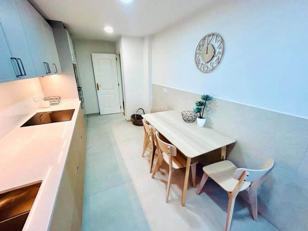 3 bedroom Apartment for rent in San Pedro de Alcantara with pool garage - € 3,600 (Ref: 9921618)