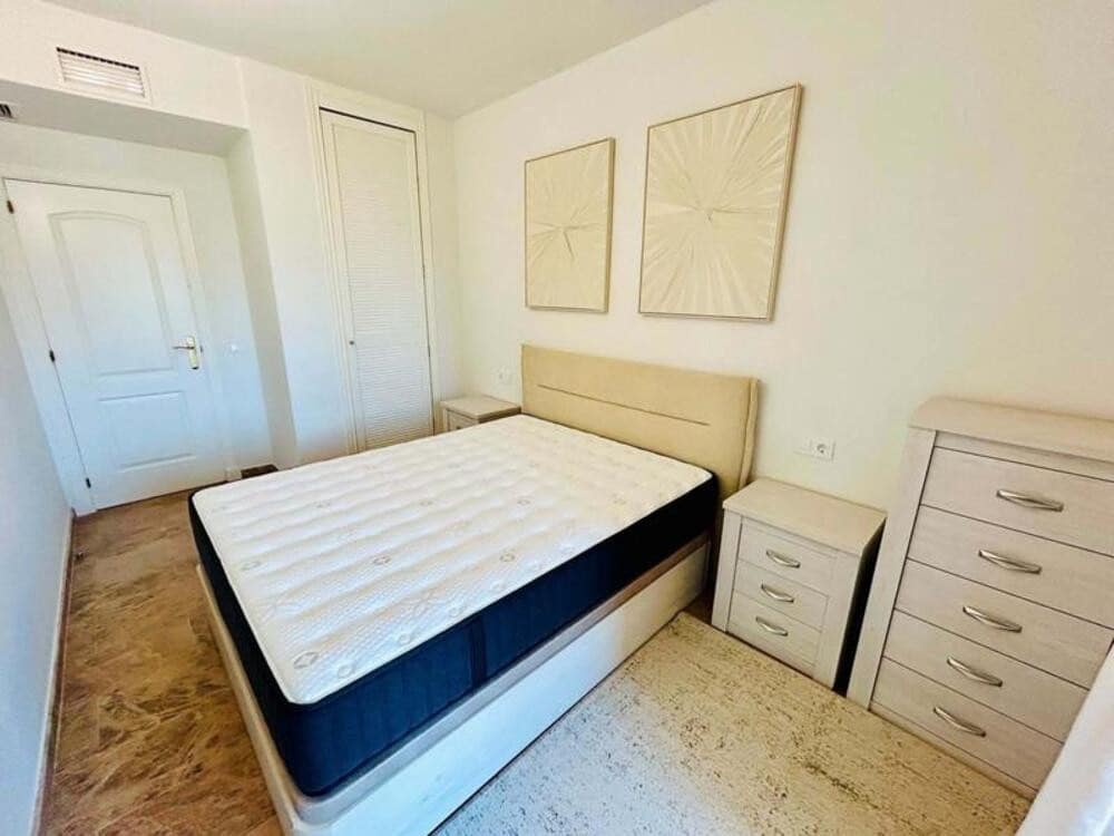 3 bedroom Apartment for rent in San Pedro de Alcantara with pool garage - € 3,600 (Ref: 9921618)