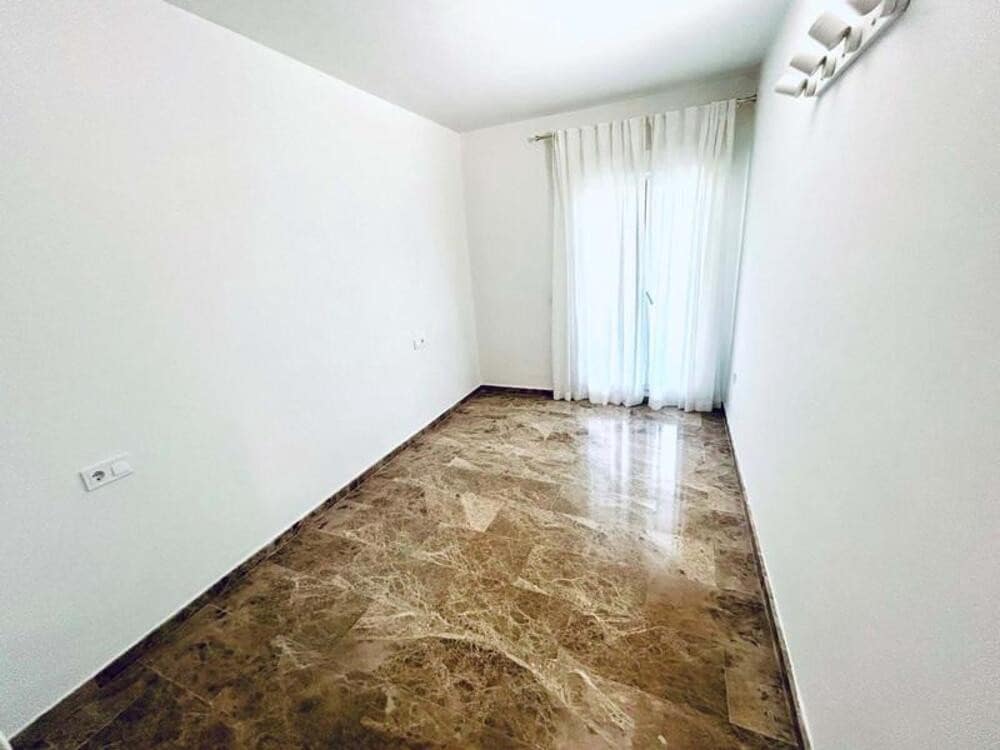 3 bedroom Apartment for rent in San Pedro de Alcantara with pool garage - € 3,600 (Ref: 9921618)