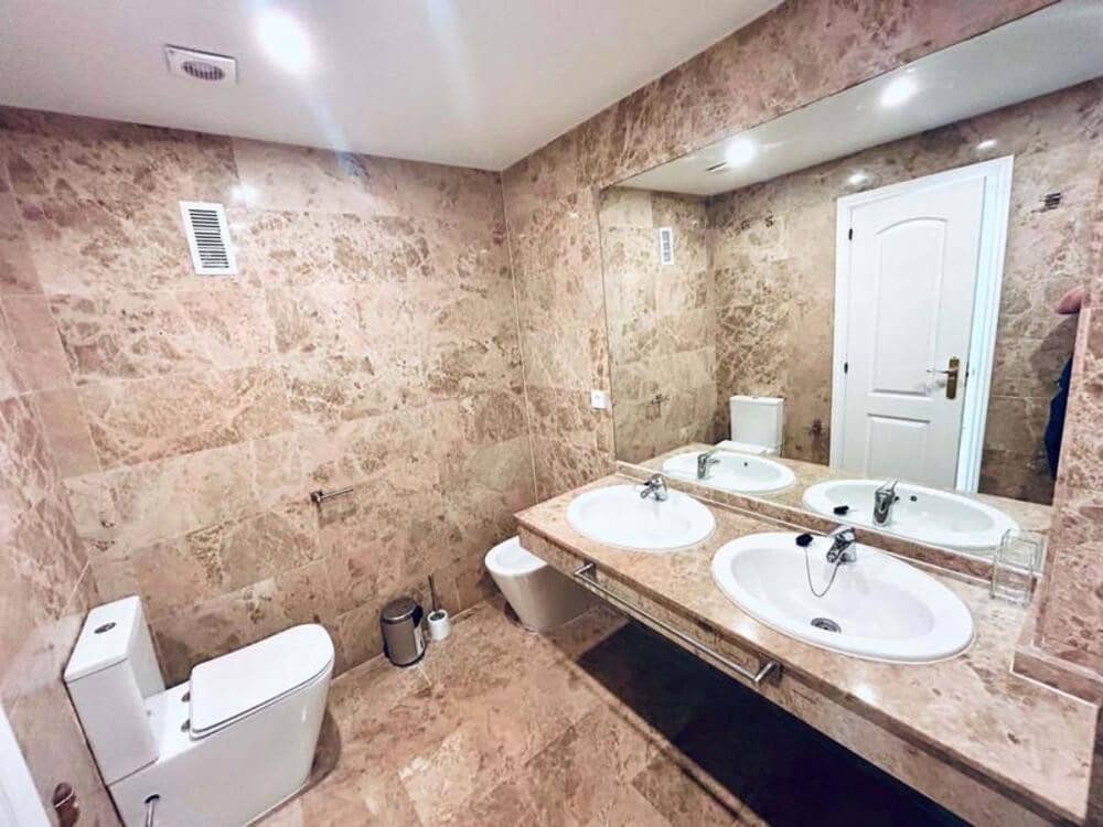 3 bedroom Apartment for rent in San Pedro de Alcantara with pool garage - € 3,600 (Ref: 9921618)