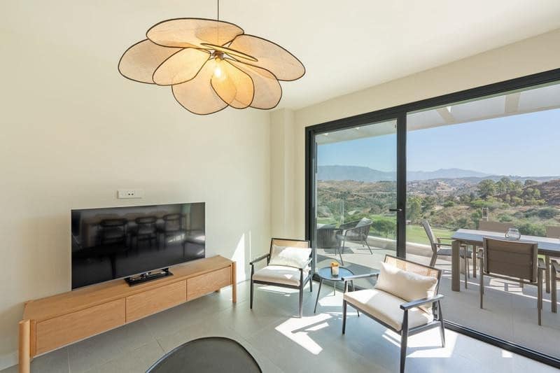 3 bedroom Penthouse for rent in La Cala de Mijas with pool garage - € 3,500 (Ref: 9921621)