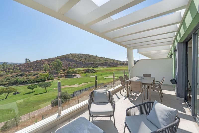 3 bedroom Penthouse for rent in La Cala de Mijas with pool garage - € 3,500 (Ref: 9921621)