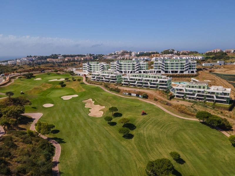 3 bedroom Penthouse for rent in La Cala de Mijas with pool garage - € 3,500 (Ref: 9921621)