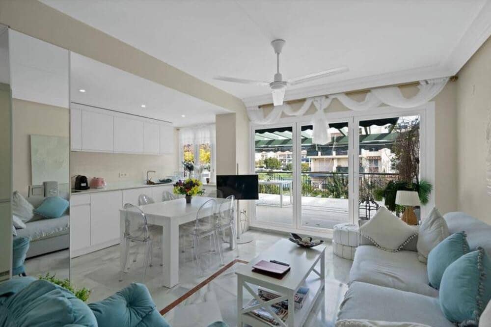 2 makuuhuone Huoneisto myytävänä paikassa Marbella mukana uima-altaan 
autotalli - 460 000 € (Ref: 9921622)