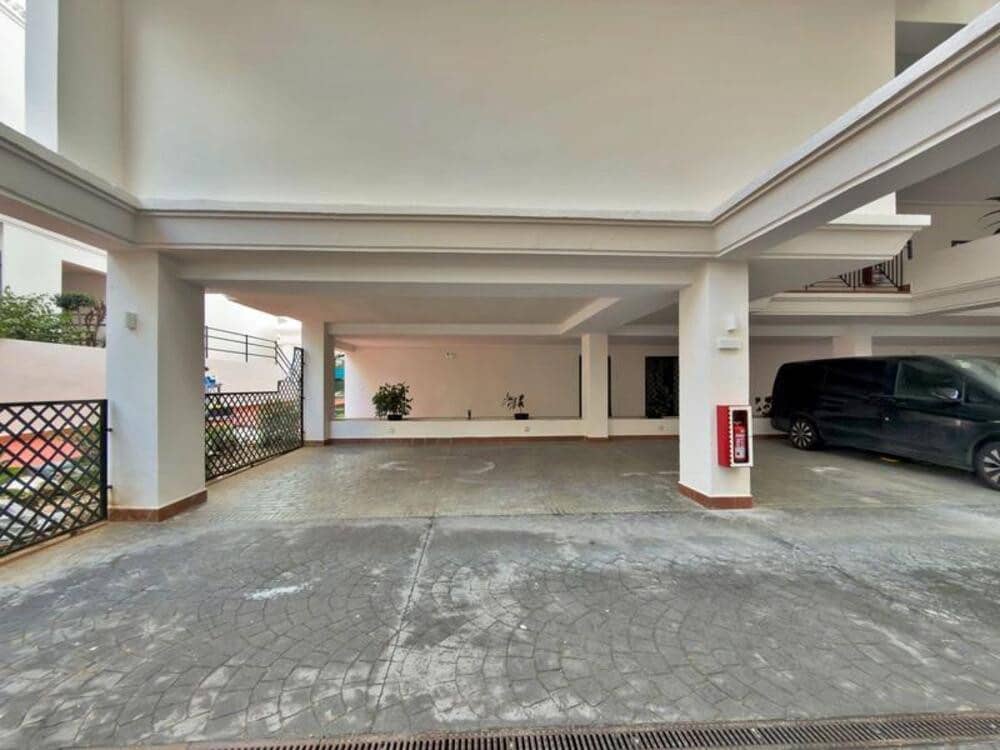 2 makuuhuone Huoneisto myytävänä paikassa Marbella mukana uima-altaan 
autotalli - 460 000 € (Ref: 9921622)