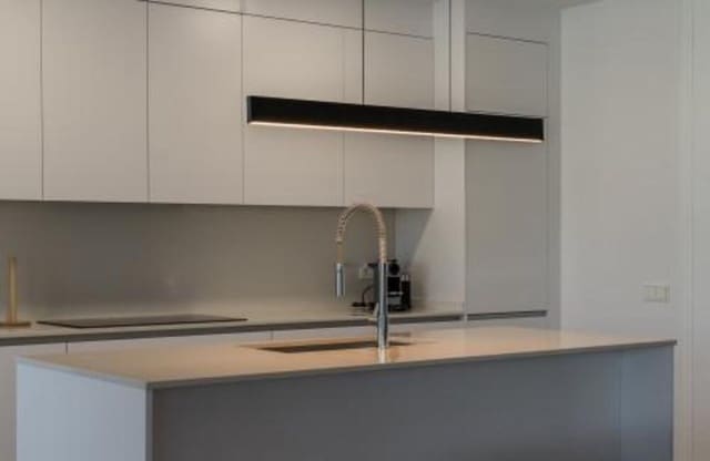 3 quarto Apartamento para arrendar em Santa Clara, Marbella com piscina garagem - 5 000 € (Ref: 9923151)