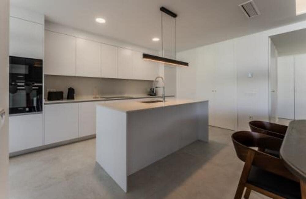 3 quarto Apartamento para arrendar em Marbella com piscina garagem - 5 000 € (Ref: 9923151)