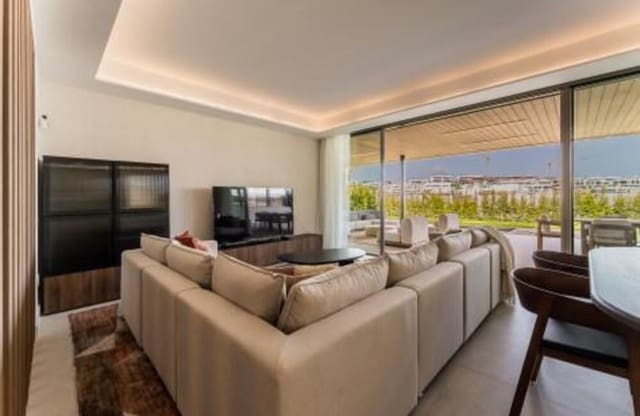 3 quarto Apartamento para arrendar em Santa Clara, Marbella com piscina garagem - 5 000 € (Ref: 9923151)
