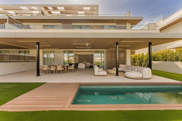 3 quarto Apartamento para arrendar em Santa Clara, Marbella com piscina garagem - 5 000 € (Ref: 9923151)