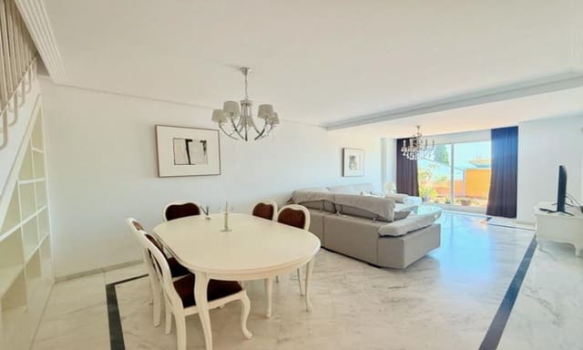 3 camera da letto Appartamento da affittare in Bahía de Marbella, Marbella con piscina garage - 2.500 € (Rif: 9923152)