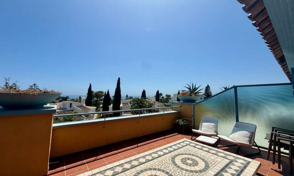 3 soveværelse Lejlighed til leje i Marbella med swimmingpool garage - € 2.500 (Ref: 9923152)
