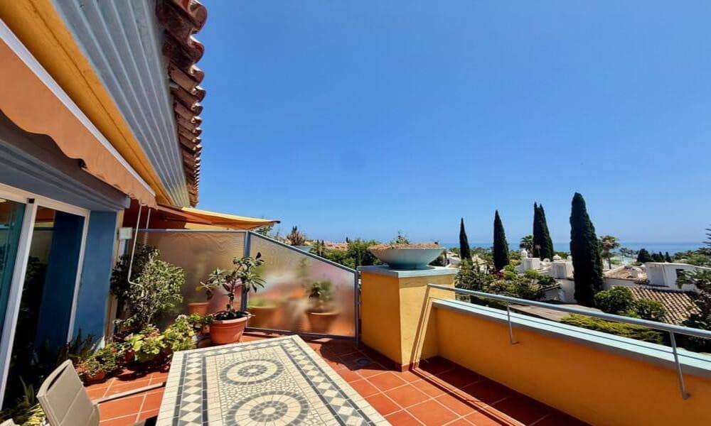3 soveværelse Lejlighed til leje i Marbella med swimmingpool garage - € 2.500 (Ref: 9923152)