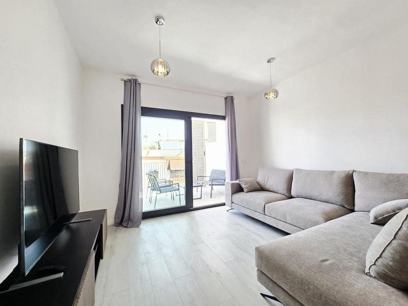 2 bedroom Penthouse for rent in Estepona with pool garage - € 2,900 (Ref: 9928648)