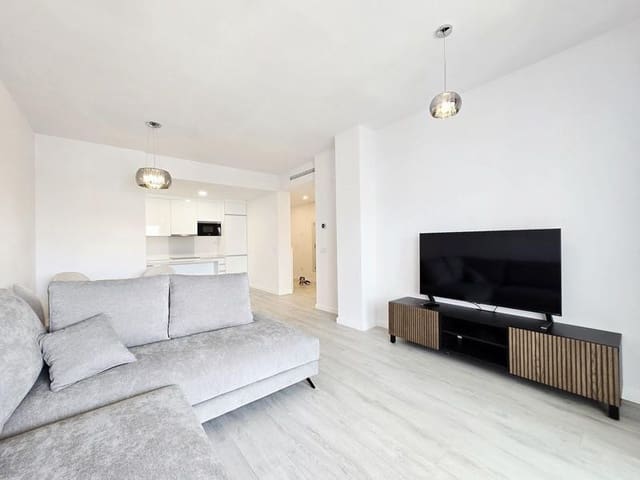 2 quarto Penthouse para arrendar em Huerta Nueva, Estepona com piscina garagem - 2 900 € (Ref: 9928648)