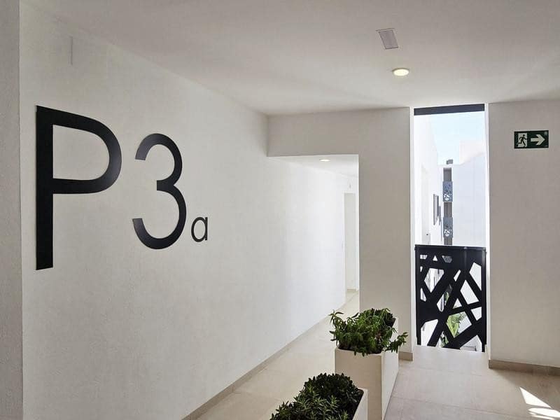 2 bedroom Penthouse for rent in Estepona with pool garage - € 2,900 (Ref: 9928648)