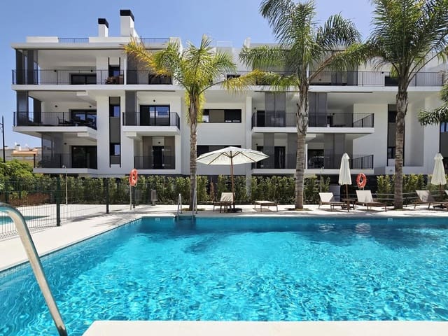 2 quarto Penthouse para arrendar em Huerta Nueva, Estepona com piscina garagem - 2 900 € (Ref: 9928648)