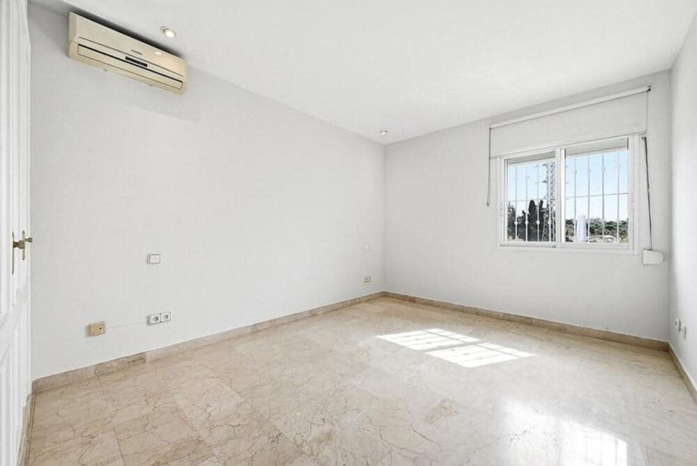 4 camera da letto Casa in vendita in Nueva Andalucia con piscina garage - 625.000 € (Rif: 9928650)