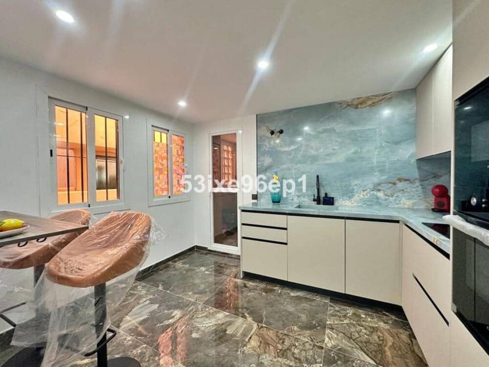 3 makuuhuone Huoneisto vuokrattavana paikassa Marbella mukana uima-altaan 
autotalli - 2 850 € (Ref: 9932715)