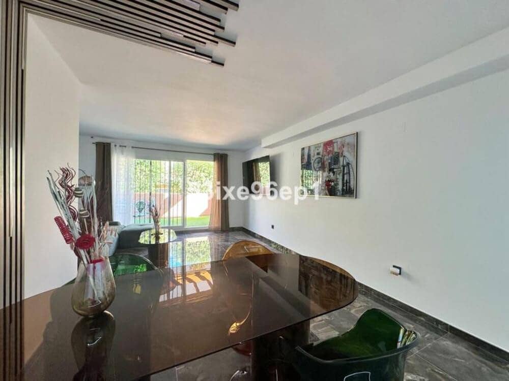 3 makuuhuone Huoneisto vuokrattavana paikassa Marbella mukana uima-altaan 
autotalli - 2 850 € (Ref: 9932715)
