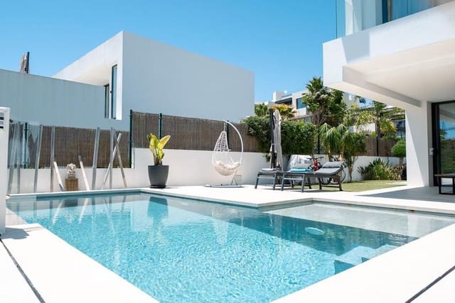 4 chambre Villa/Maison à vendre à Paraiso - Barronal, Estepona avec piscine garage - 1 850 000 € (Ref: 9932717)