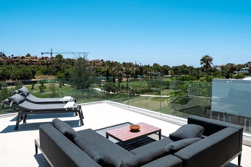 4 chambre Villa/Maison à vendre à Estepona avec piscine garage - 1 850 000 € (Ref: 9932717)